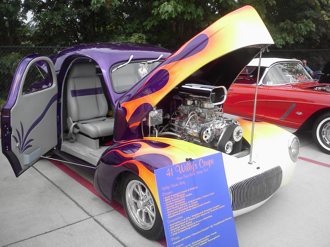 Charlie’s Dinosaur attends Car Show